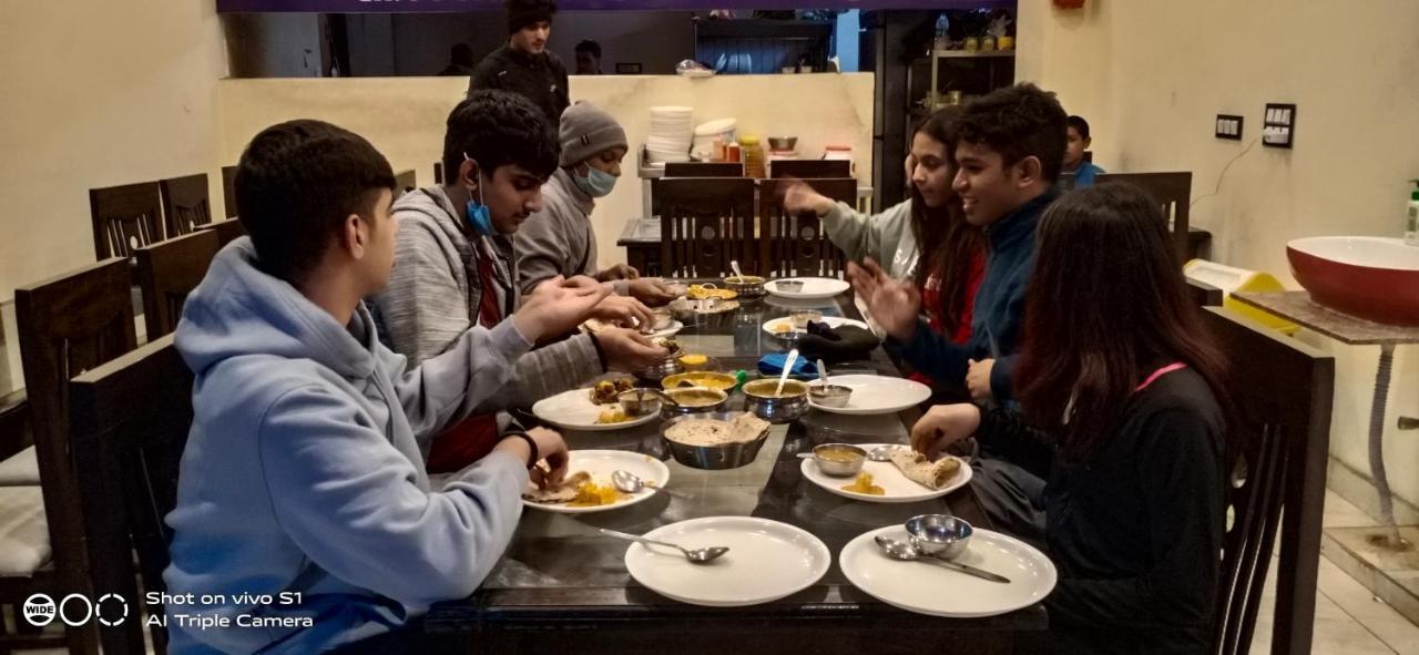 Rahul Hotel & Restaurant Mussoorie Dış mekan fotoğraf